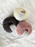 Dual Loop Beanie af Other Loops, No 3 + silk mohair garnpakke (uden opskrift)
