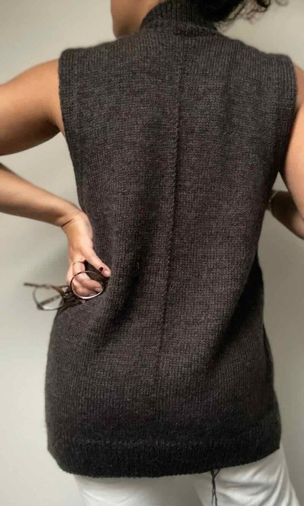 Ahsoka Slipover (kort) af Creadia Studio, No 1 kit Strikkekit Creadia