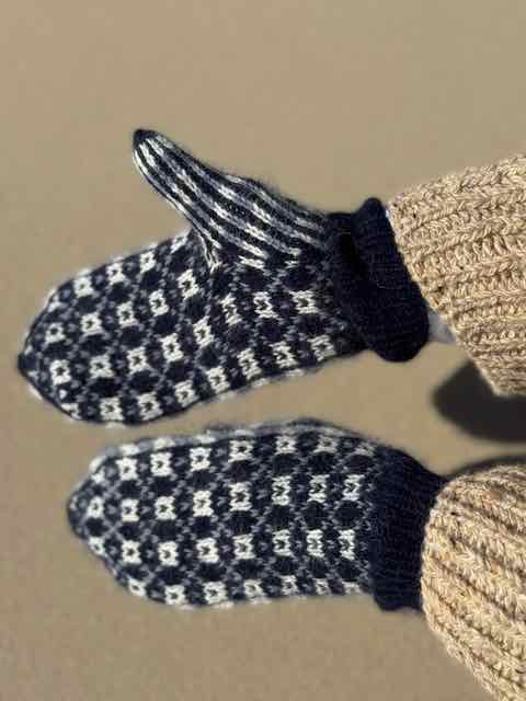 Astra vanter, No 1 strikkekit Strikkekit Önling - Katrine Hannibal