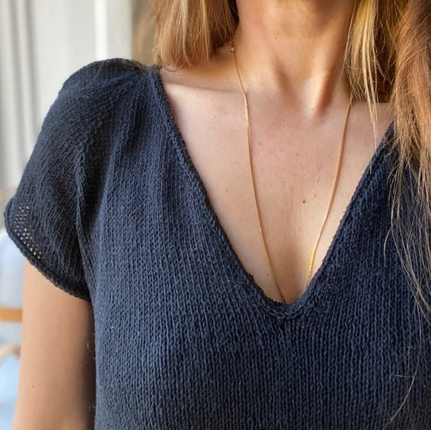 Casia Tee v - neck fra Refined Knitwear, Strikkeopskrift Strikkeopskrift Refined Knitwear