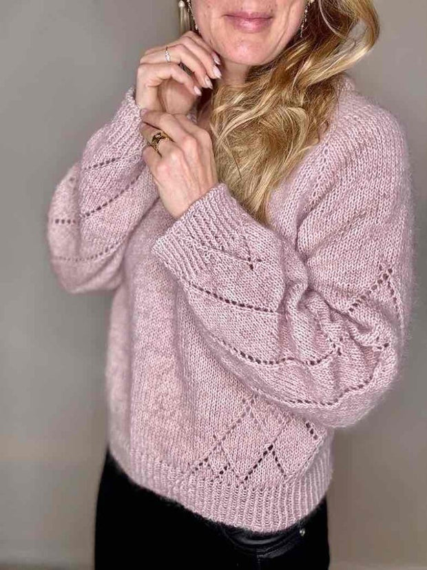 Diamond Line Sweater V - neck af Siersknit, strikkeopskrift