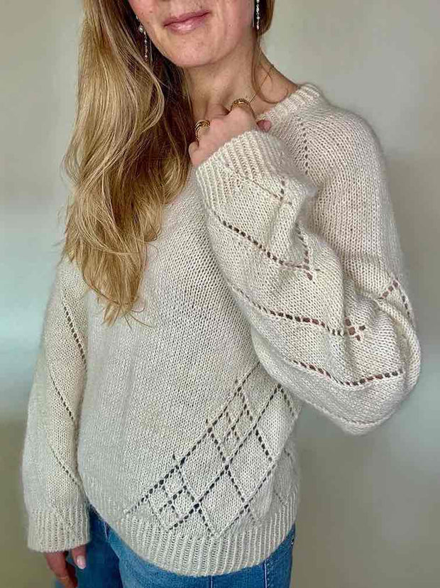 Diamond Line Sweater V - neck af Siersknit, strikkeopskrift