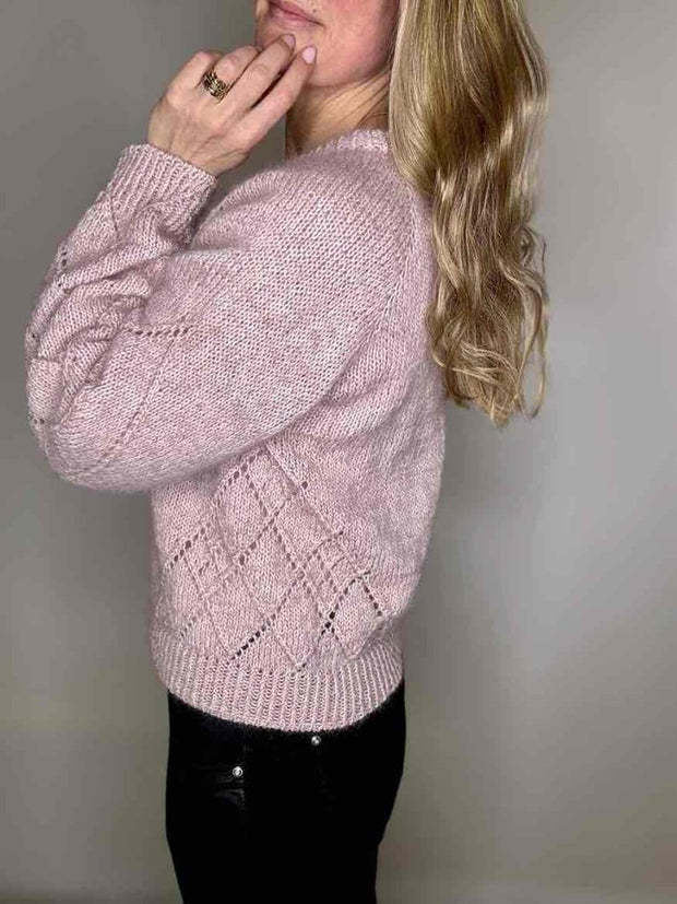 Diamond Line Sweater V - neck af Siersknit, strikkeopskrift