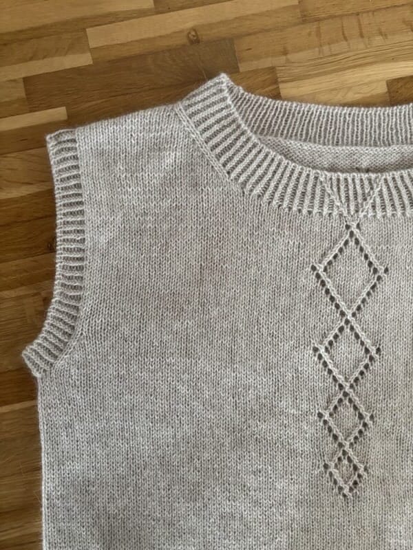 Diamond Line Vest af Siersknit, strikkekit i Önling No 3 Strikkekit Siersknit