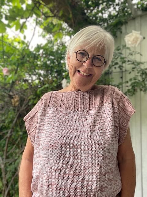 Easy Peasy Rose Tee, No 21 + 14 strikkekit