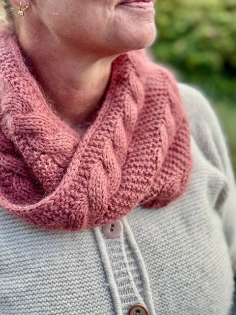 Fifi Cowl, strikkeopskrift Strikkeopskrift Inge - Lis Holst