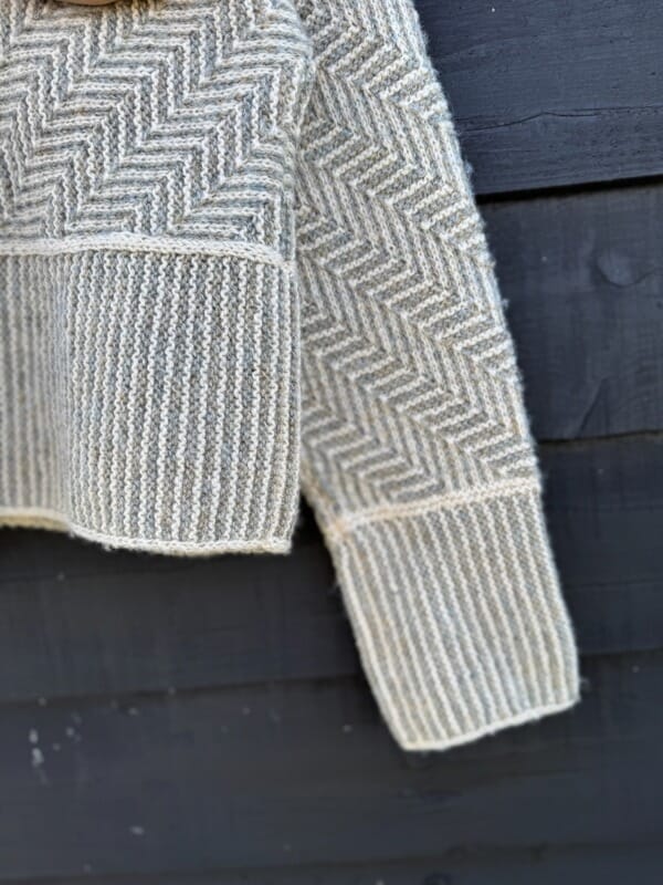 Jazz cardigan / sweater af Hanne Falkenberg, strikkeopskrift Strikkeopskrift Hanne Falkenberg