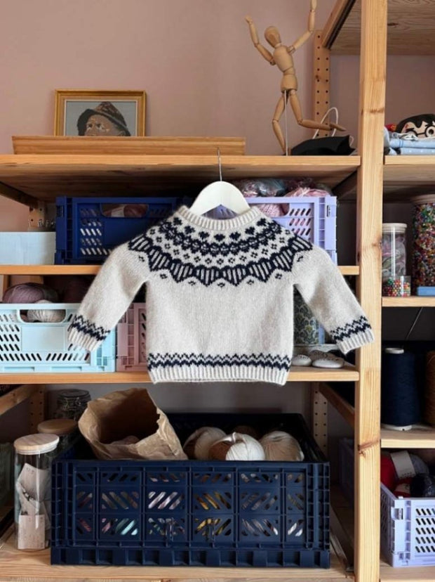 Kindhearted Sweater Mini af Clara Eggers, No 1 garnpakke (uden opskrift)