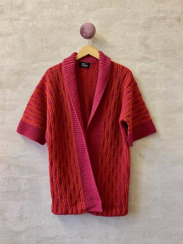 Lagune cardigan af Hanne Falkenberg, strikkekit | 58 Hindbær, 08 Orange