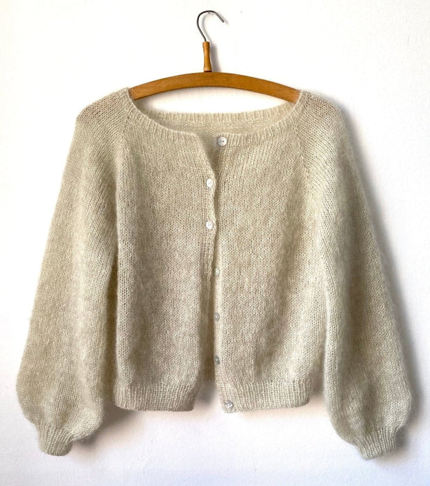 Nigrum cardigan fra Refined Knitwear, silk mohair strikkekit Strikkekit Refined Knitwear