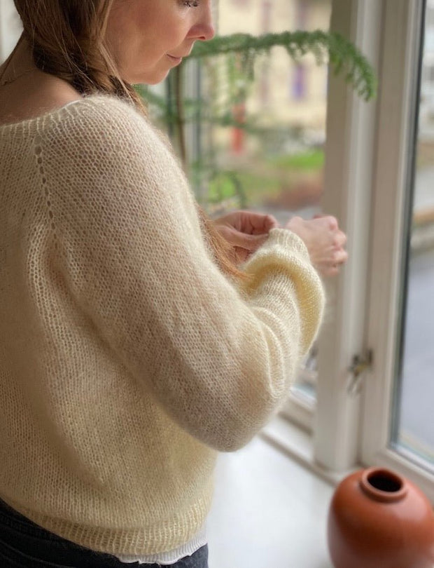 Nigrum Sweater fra Refined Knitwear, silk mohair strikkekit Strikkekit Refined Knitwear
