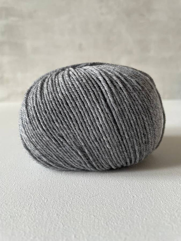 Önling No 15 - merino garn - Koksgrå (0154)x