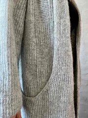 Pygmalion cardigan af Hanne Falkenberg, No 20 strikkekit (1 farve) Strikkekit Hanne Falkenberg