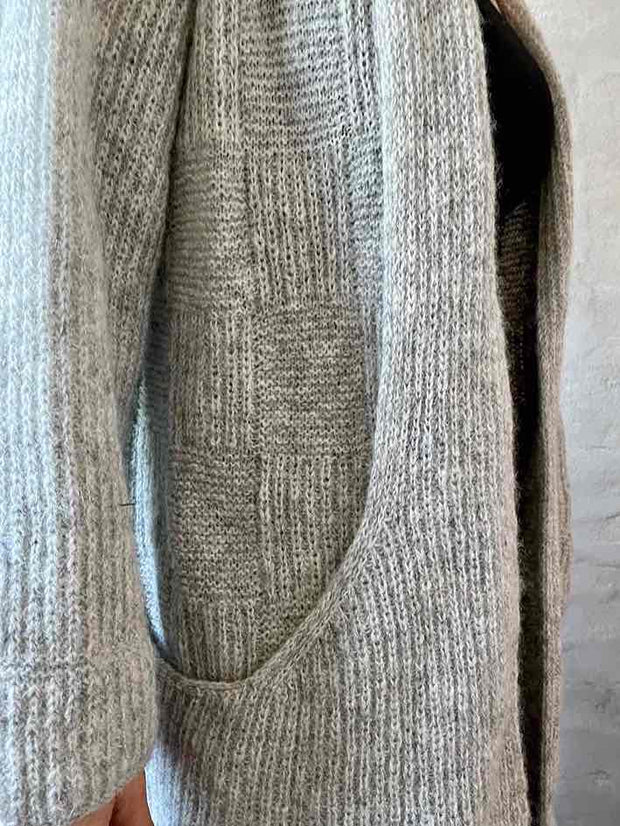 Pygmalion cardigan af Hanne Falkenberg, No 20 strikkekit (1 farve) Strikkekit Hanne Falkenberg