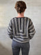 Pyramide sweater af Hanne Falkenberg, strikkekit | 71 Sort, 90 Havre