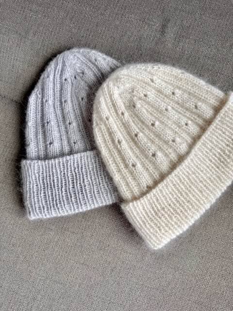 Rikke Beanie No 1 & Wrist Warmers af Rikke Jönsson, strikkekit i No 3 Strikkekit Rikke Jönsson