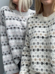 KLADDE OBS NO 3! Rikke Bloom Sweater af Rikke Jönsson, strikkeopskrift (DK) Strikkeopskrift Rikke Jönsson