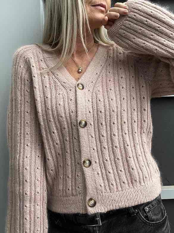 Rikke cardigan No 1 af Rikke Jönsson, strikkekit i No 2 + silk mohair Strikkekit Rikke Jönsson