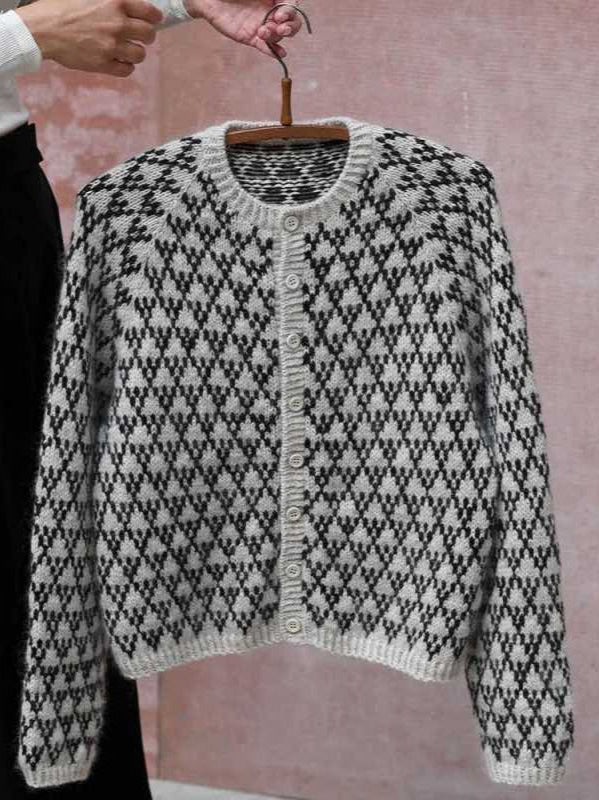 Spot Cardigan af Anne Ventzel, No 3 + silk mohair garnpakke (uden opskrift)