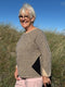 Studio sweater med 3/4 lange ærmer af Hanne Falkenberg, strikkekit i No 20