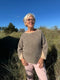 Studio sweater med 3/4 lange ærmer af Hanne Falkenberg, strikkekit i No 20