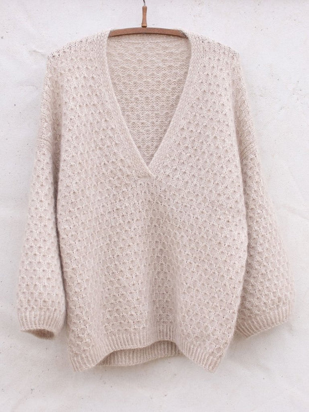 Cardi V - neck sweater af Anne Ventzel, No 16 + Silk mohair kit Strikkekit Anne Ventzel